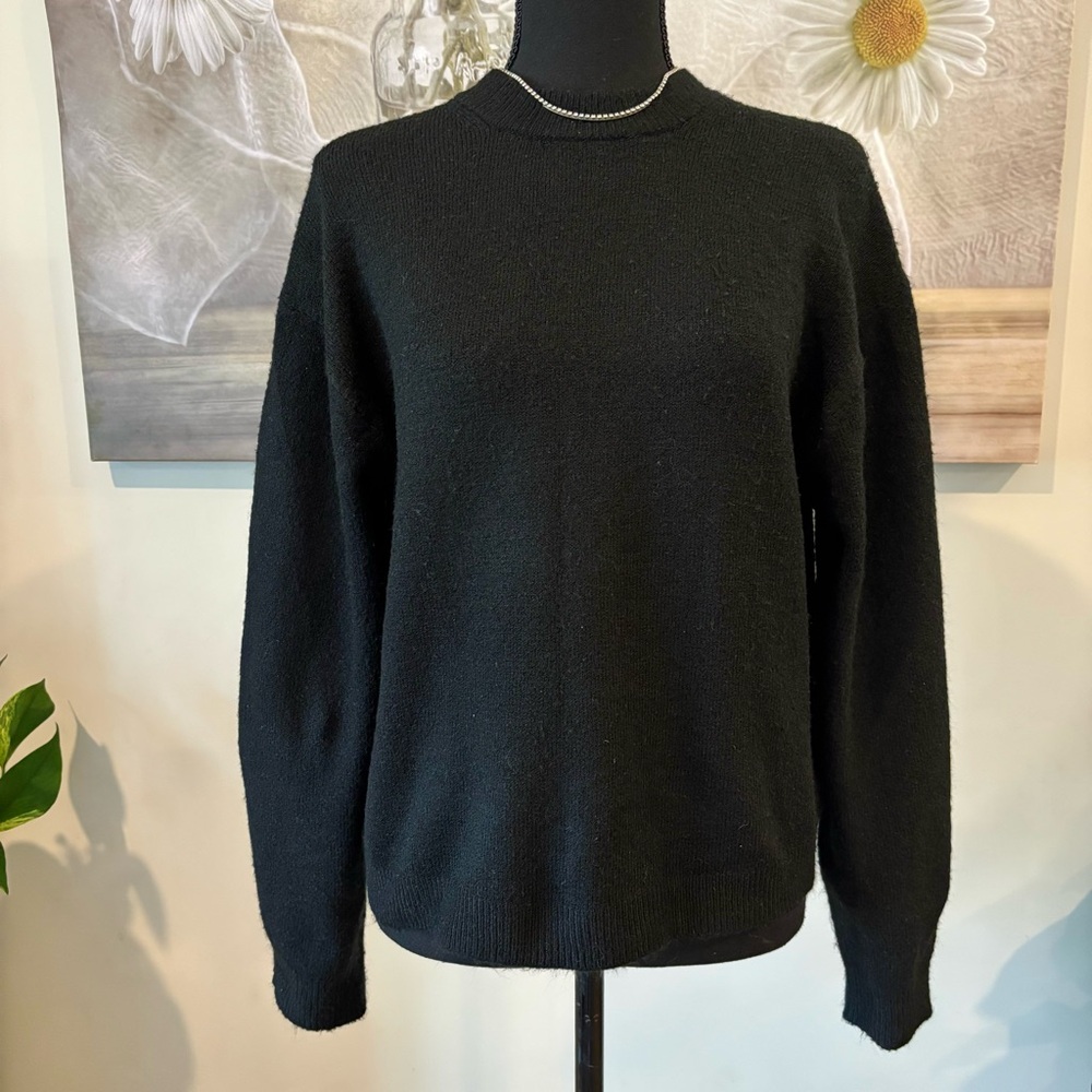 H&M Black Crewneck Sweater | Size XS | Soft Knit | Classic Fit | Everyday Cozy